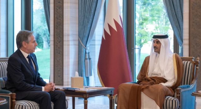 الأمير القطري مع وزير الخارجية الأمريكي