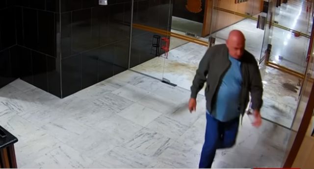 Imagens mostram Gonçalves Dias caminhando próximo à Presidência durante invasão ao Planalto