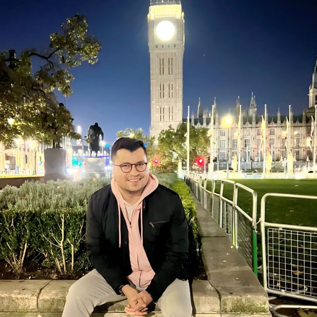 Luis Felipe Molina en Parliament Square