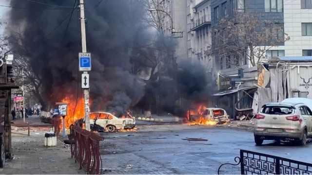 Xe bị đốt cháy tại Kherson