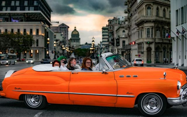 Auto turístico en La Habana. 