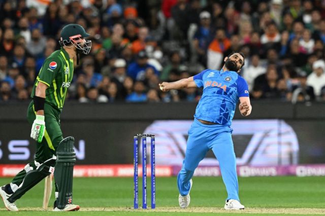 ஷமி, சிராஜூக்கு இதற்கு முன்பு என்ன நடந்தது?