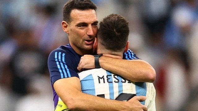 Scaloni iyo Messi