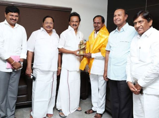 கேசிஆர்