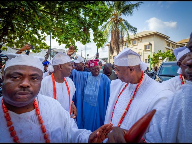 Tinubu Padà Sí Eko, Ó Ní Iṣẹ́ Ti Bẹ̀rẹ̀ Ní Pẹrẹu - BBC News Yorùbá