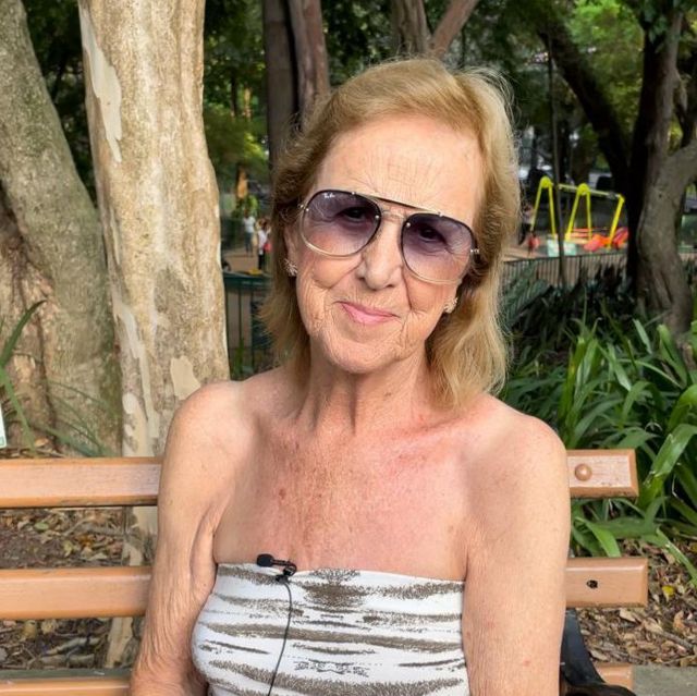 Olga González, de 79 anos, em banco do Parque Buenos Aires