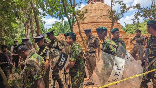 முல்லைத்தீவு - குருந்தூர்மலை பகுதியில் அமைதியின்மை நிலவியதால் பதற்றம்