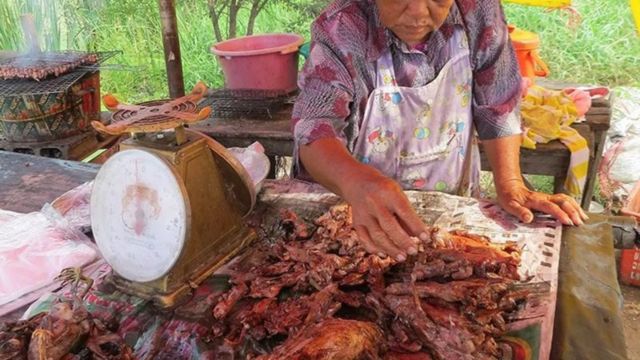 Nin Bangkok ku iibinaya hiibka jiirka