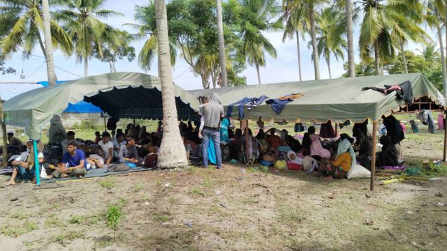 Pengungsi Rohingya Di Aceh Yang Akan Didorong Kembali Ke Laut Akhirnya Direlokasi Ke