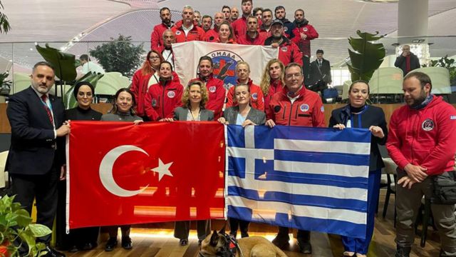 Yunan kurtarma ekibi