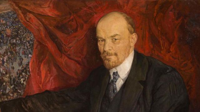 Retrato de Lenin y una manifestación en 1919