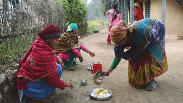 Kerala: Why are Indian men screaming with period pain? - BBC News