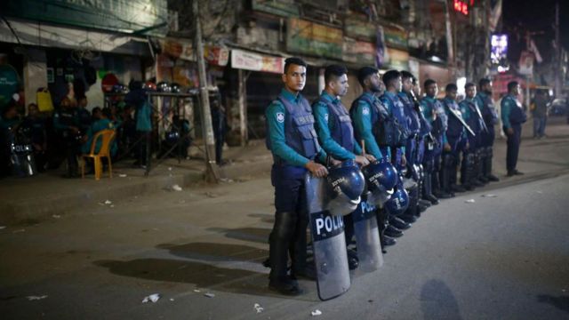 নির্বাচনী তফসিল ঘোষণার দিন বিএনপি কার্যালয়ের সামনে নিরাপত্তা বাহিনী