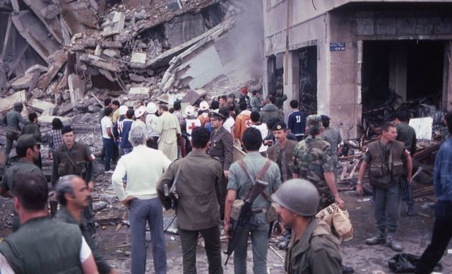 1983'teki bombalı saldırıların ardında ABD ve Fransız güçleri Lübnan'dan çekildi. 