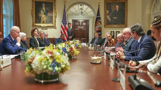 Biden, Lula e ministros dos dois se encontram na Casa Branca