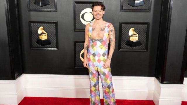 Grammys 2023: Red carpet fashion in pictures - BBC News