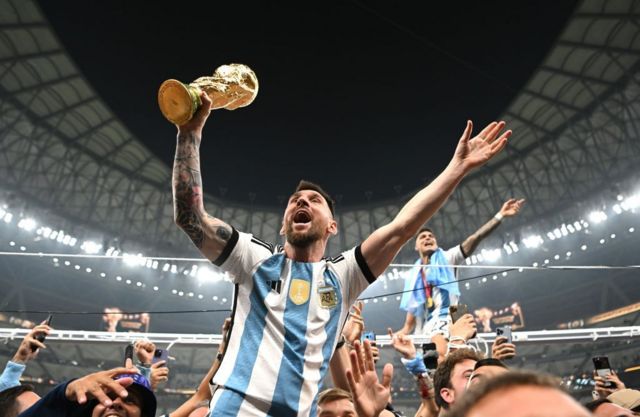 18 Aralık 2022'de Arjantin, Lionel Messi ile, 1986'da Diego Maradona'nın oynadığı Dünya Kupası'ndan bu yana ilk kez Dünya Kupası'nı kazandı.