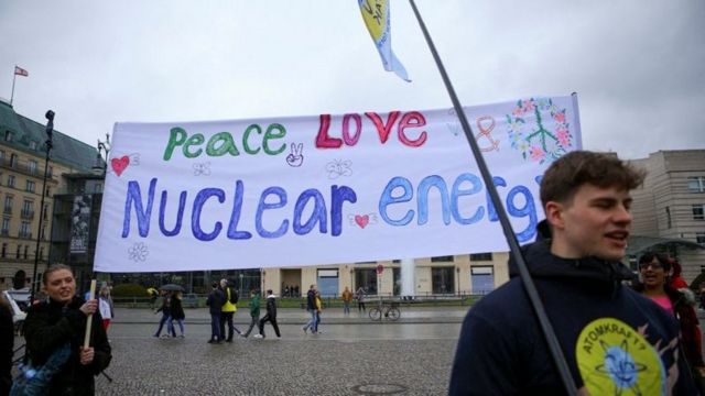 Protesto a favor de energia nuclear