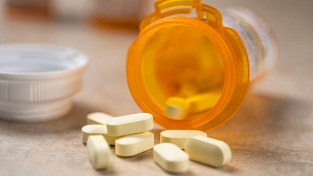 Enfrentando a crise do fentanil e dos opioides