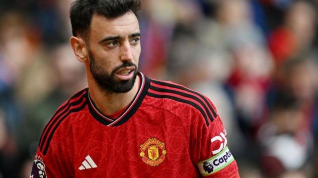 Bruno Fernandes in action for Manchester United