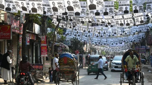 வங்கதேச பிரதமர் ஷேக் ஹசீனாவின் ஆட்சி சர்வாதிகாரத்தை நோக்கி செல்வதாக எழும் விமர்சனங்கள்