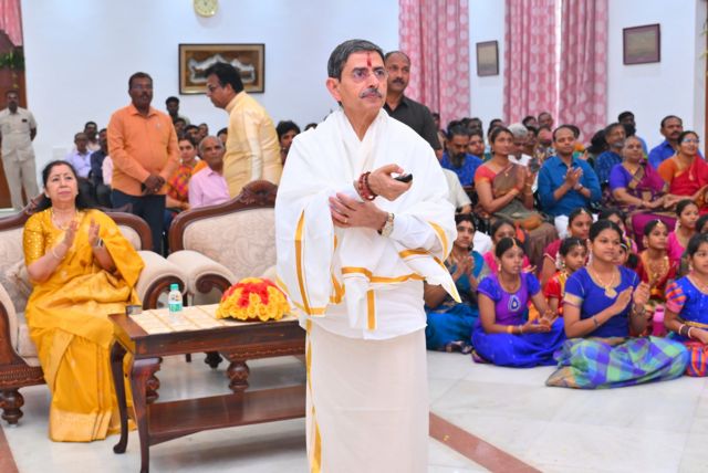 ஆளுநர் ரவி