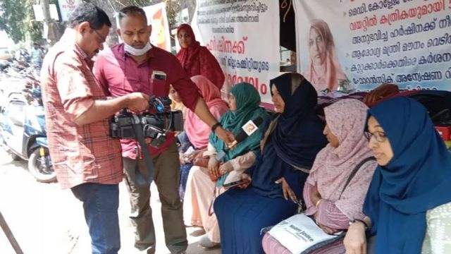 பெண் வயிற்றுக்குள் கத்தரிக்கோல்