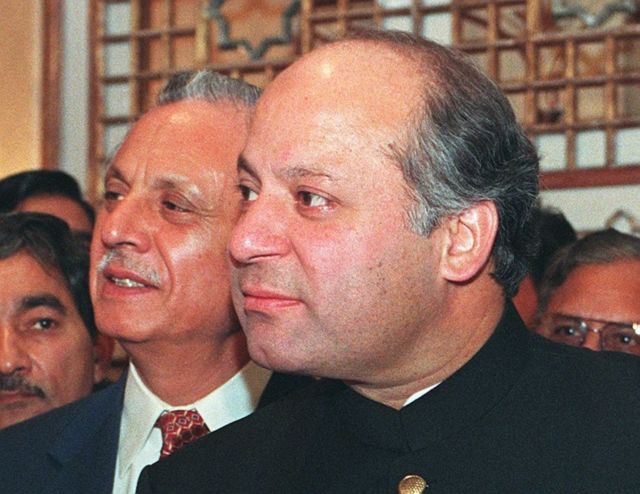 نواز شریف، گوہر ایوب خان