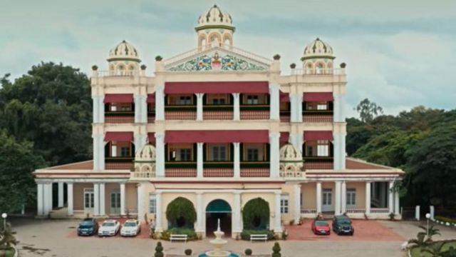 சந்திரமுகி மாளிகையும் அங்கு நடந்த கொலையும்