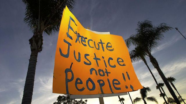 நைட்ரஜன் வாயு மூலம் மரணதண்டனை, அமெரிக்காவின் முதல் கைதி ஸ்மித்.