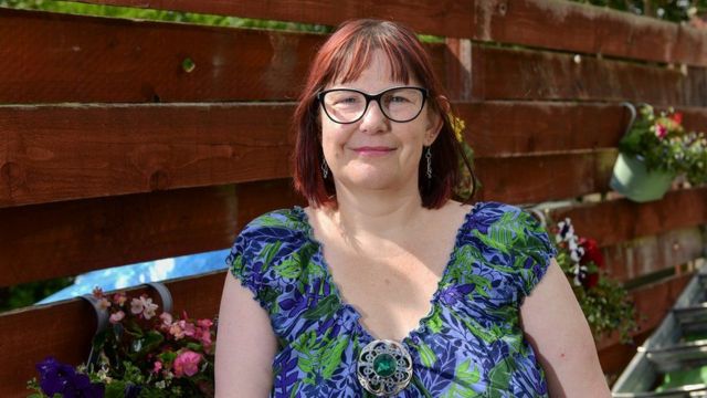 55 yaşındaki Jayne Gemmell Mart 2020'de Covid'e yakalandığını ve hala virüsün etkileriyle yaşadığını anlatıyor.