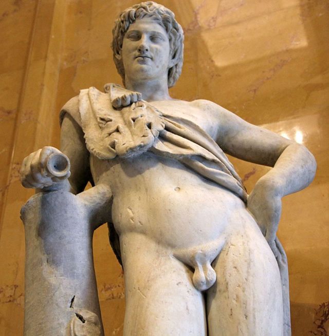 பிராக்சிட்டெல்ஸ் வடித்த நிர்வாண ஆண் சிற்பம்