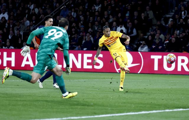 Raphinha scores his first goal against Paris St-Germain