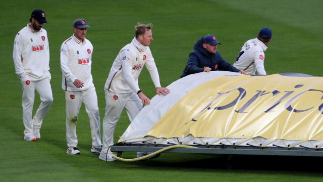 Essex players help bring covers on
