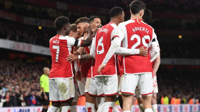 Arsenal players celebrate