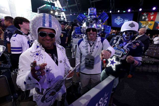 Fans at the NFL draft