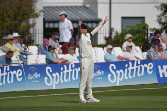 Nathan Gilchrist infront of the crowd at Kent v Worcestershire