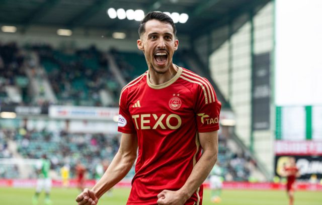 Aberdeen forward Bojan Miovski celebrates