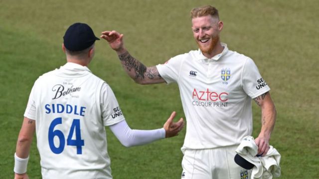 Ben Stokes celebrates with Peter Siddle