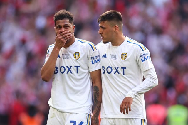 Leeds players look dejected