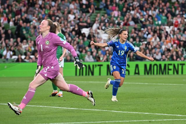 Johanna Rytting Kaneryd of Sweden celebrates scoring her team's third goal during the UEFA Women's EURO 2025 qualifying match between Republic of Ireland and Sweden at Aviva Stadium