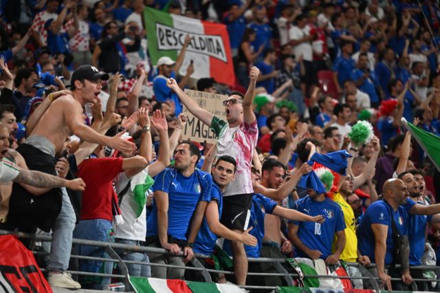 Italy fans celebrate