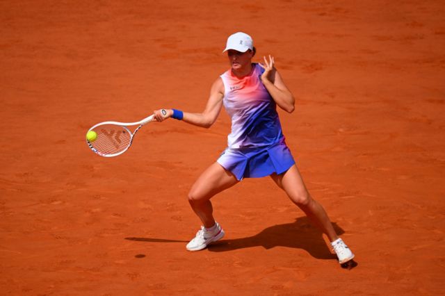 French Open women's final LIVE: Iga Swiatek v Jasmine Paolini - live ...