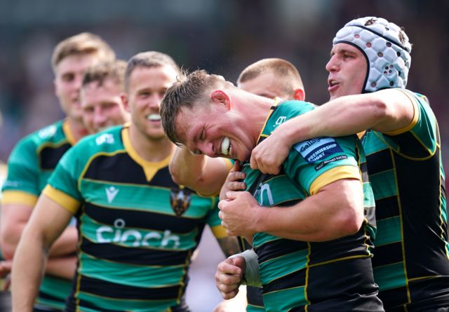 Alex Waller celebrates with team mates during the Premiership win