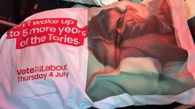 Labour pillow showing Rishi Sunak and the words "don't wake up to five more years of tories"
