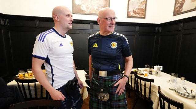 Stephen Flynn with SNP leader John Swinney supporting Scotland at the Euros last month