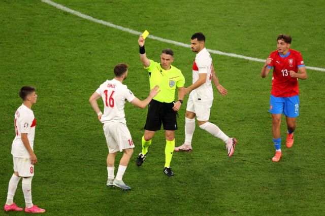 Turkey player receives yellow card