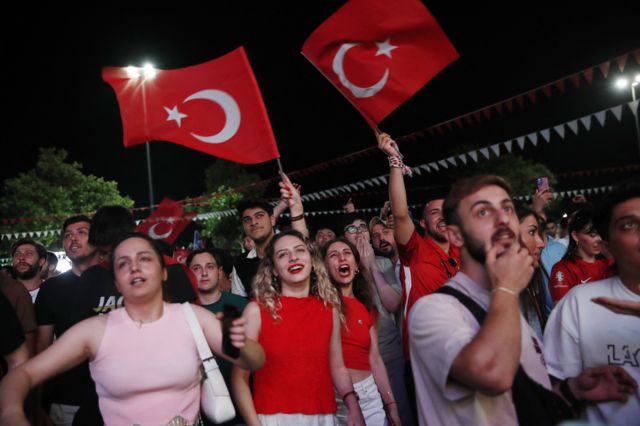 Turkey fans