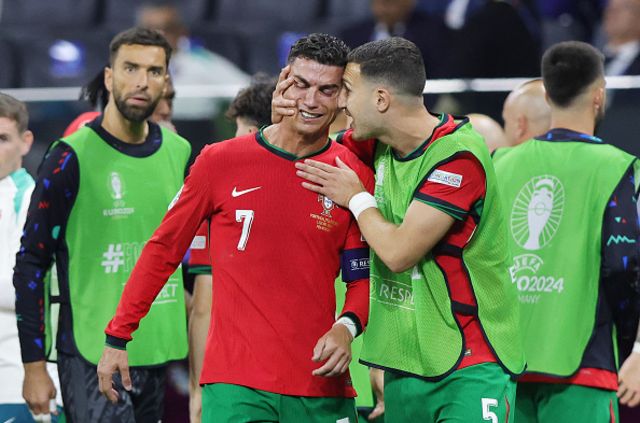 Cristiano Ronaldo crying after missing a penalty for Portugal against Slovenia