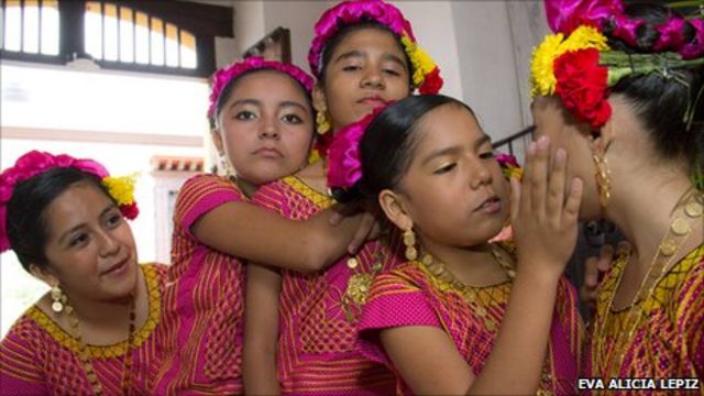 SoCal woman keeps oaxacan heritage alive with Mexican crafts – NBC